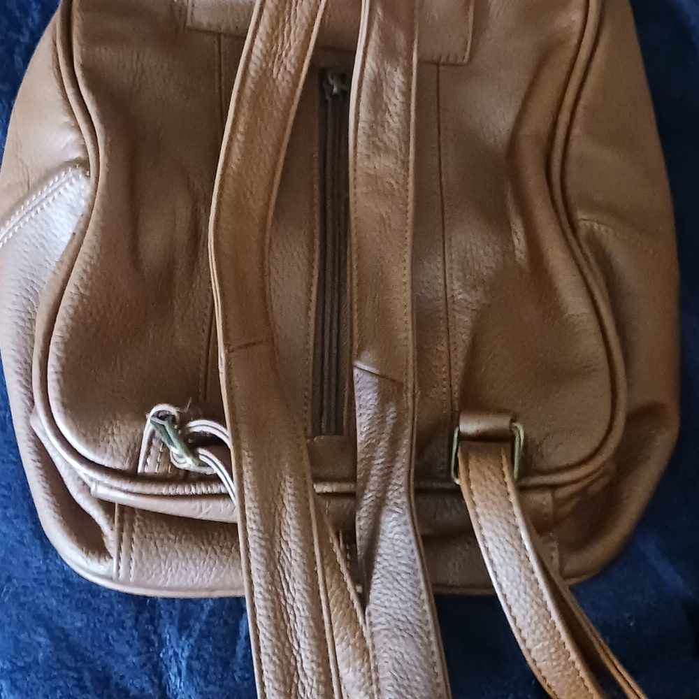 Amerileather Backpack - Picture 11 of 12